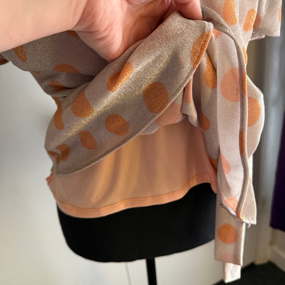 Eva Franco Anthropologie Sweetwater Top in Orange Dot Flutter Sleeve Size Small - Picture 8 of 14